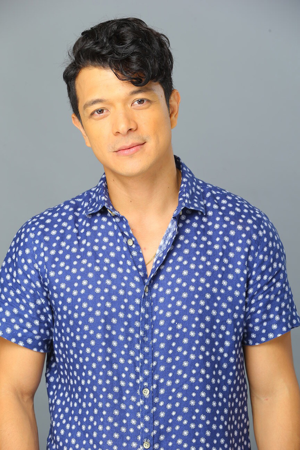 The Fabulous Life of Jericho Rosales: Net Worth & Stardom